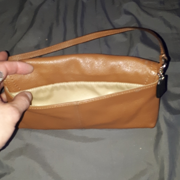 Coach small purse/clutch. - Picture 8 of 9